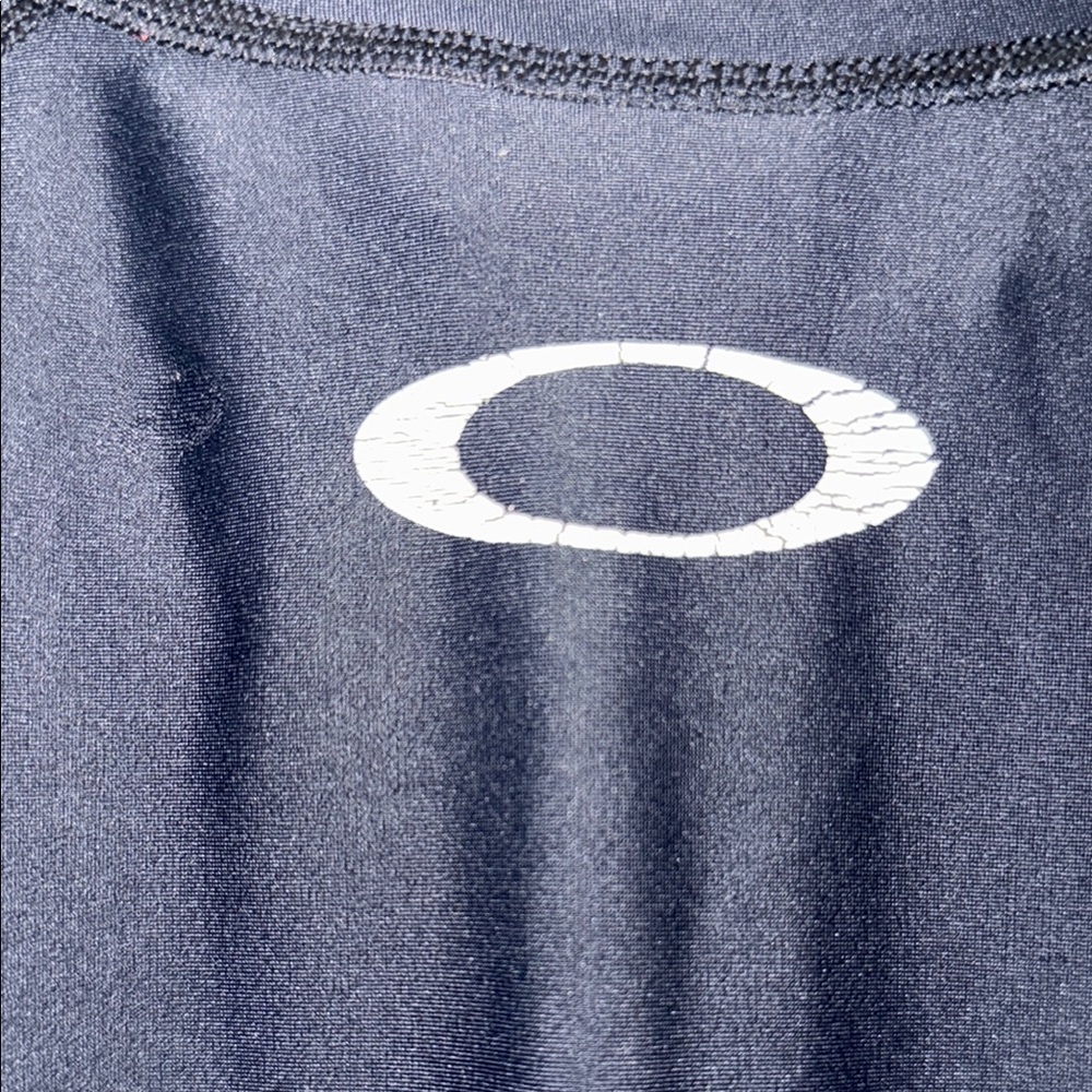 Oakley Black Rash Guard - Picture 7 of 7